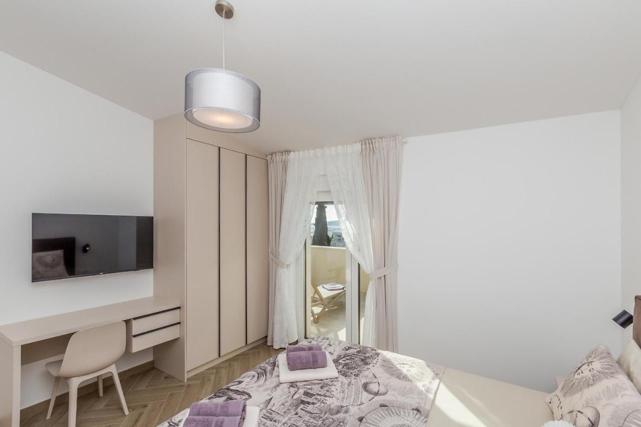 Holiday House Villa Andro Pinezići Εξωτερικό φωτογραφία
