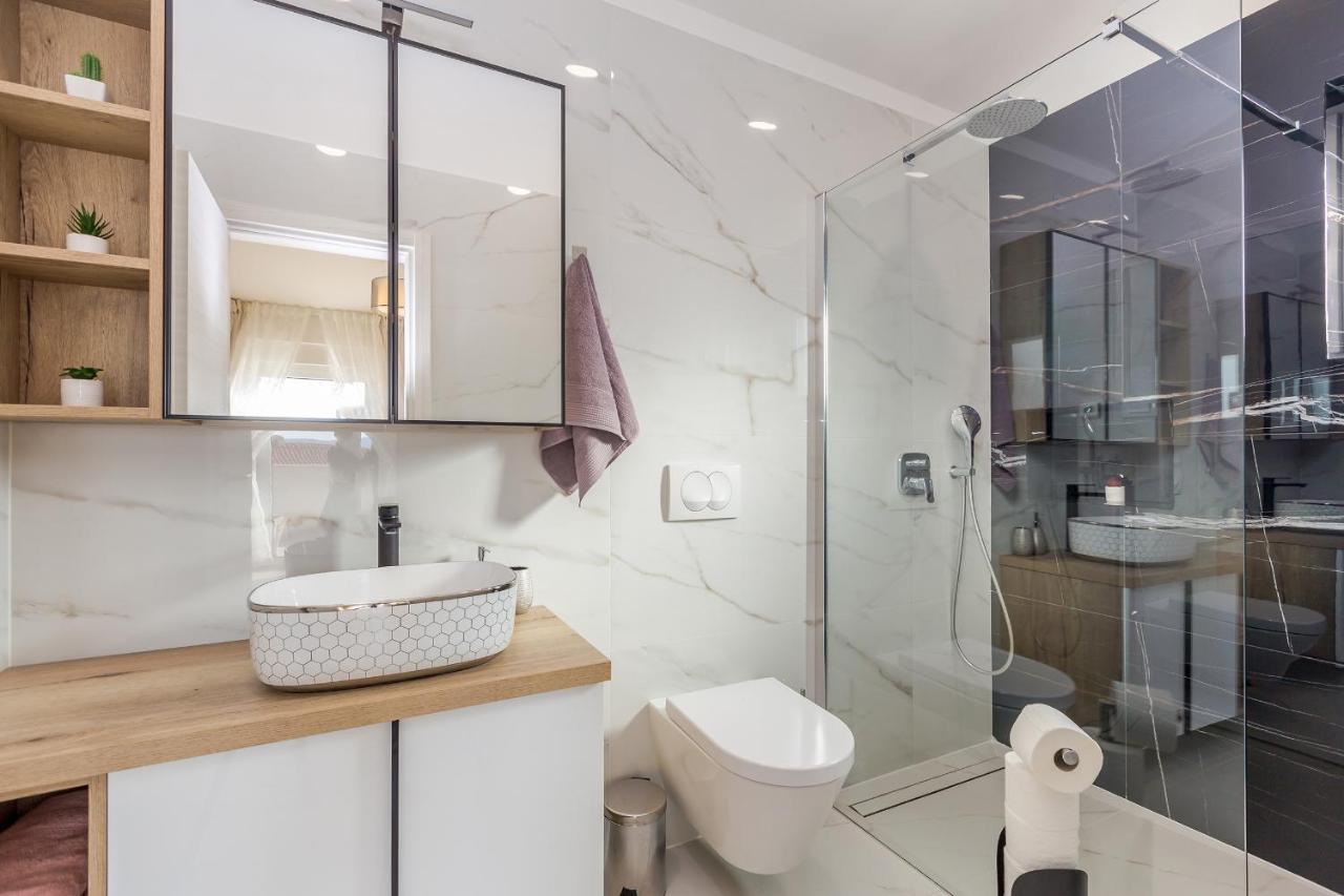 Holiday House Villa Andro Pinezići Εξωτερικό φωτογραφία