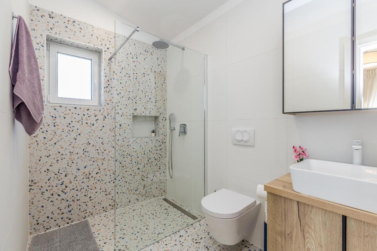 Holiday House Villa Andro Pinezići Εξωτερικό φωτογραφία