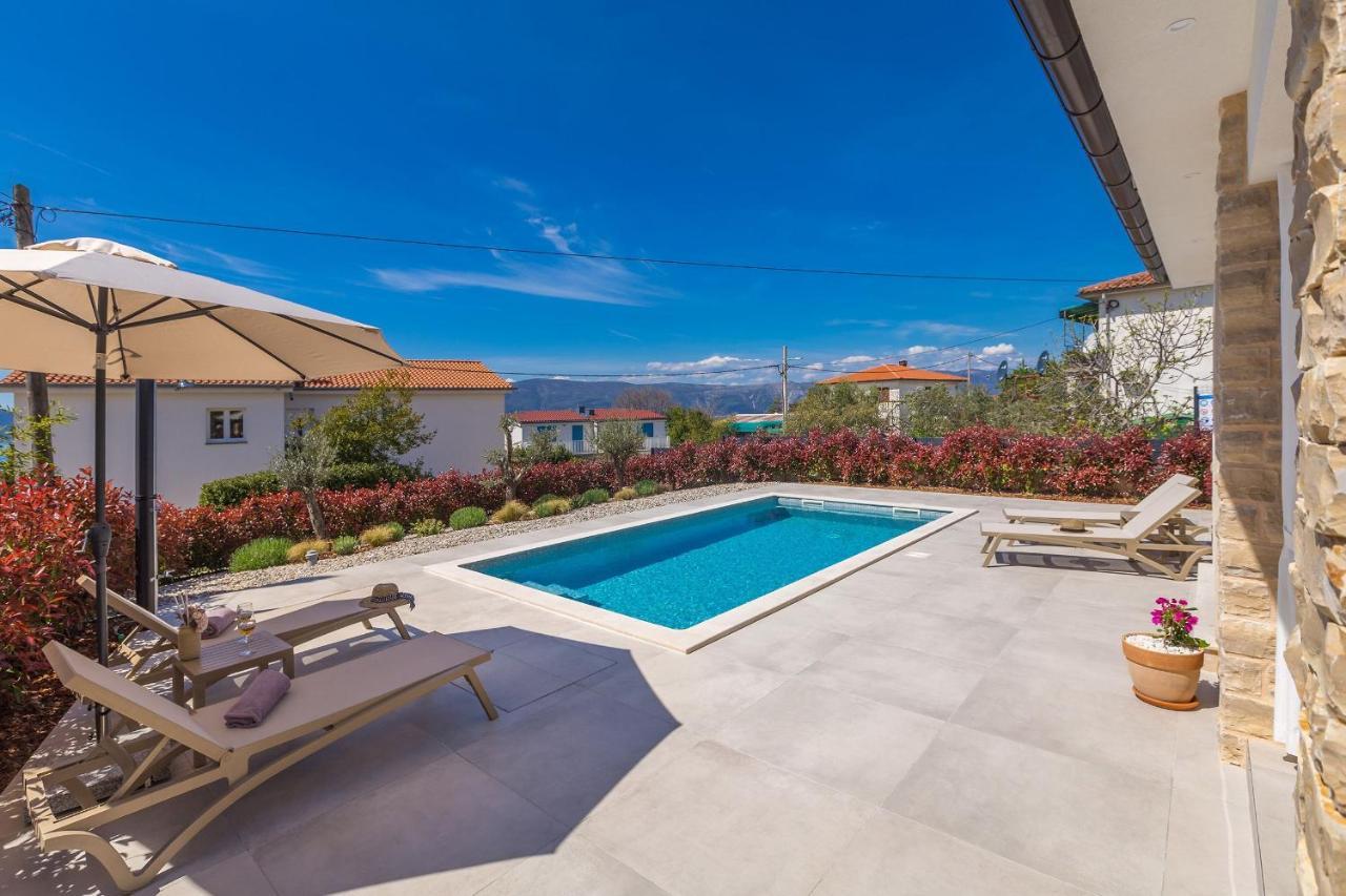 Holiday House Villa Andro Pinezići Εξωτερικό φωτογραφία