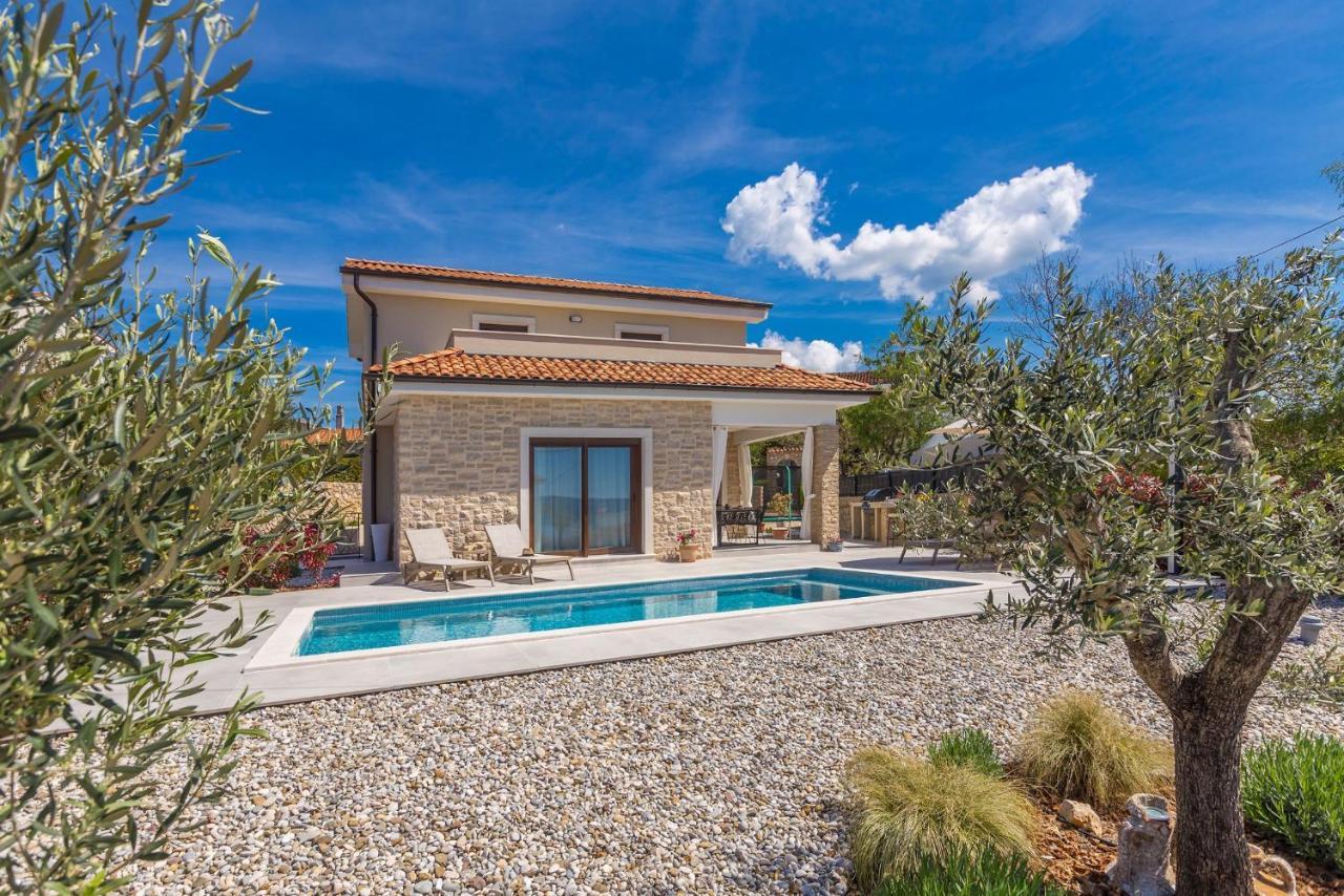 Holiday House Villa Andro Pinezići Εξωτερικό φωτογραφία